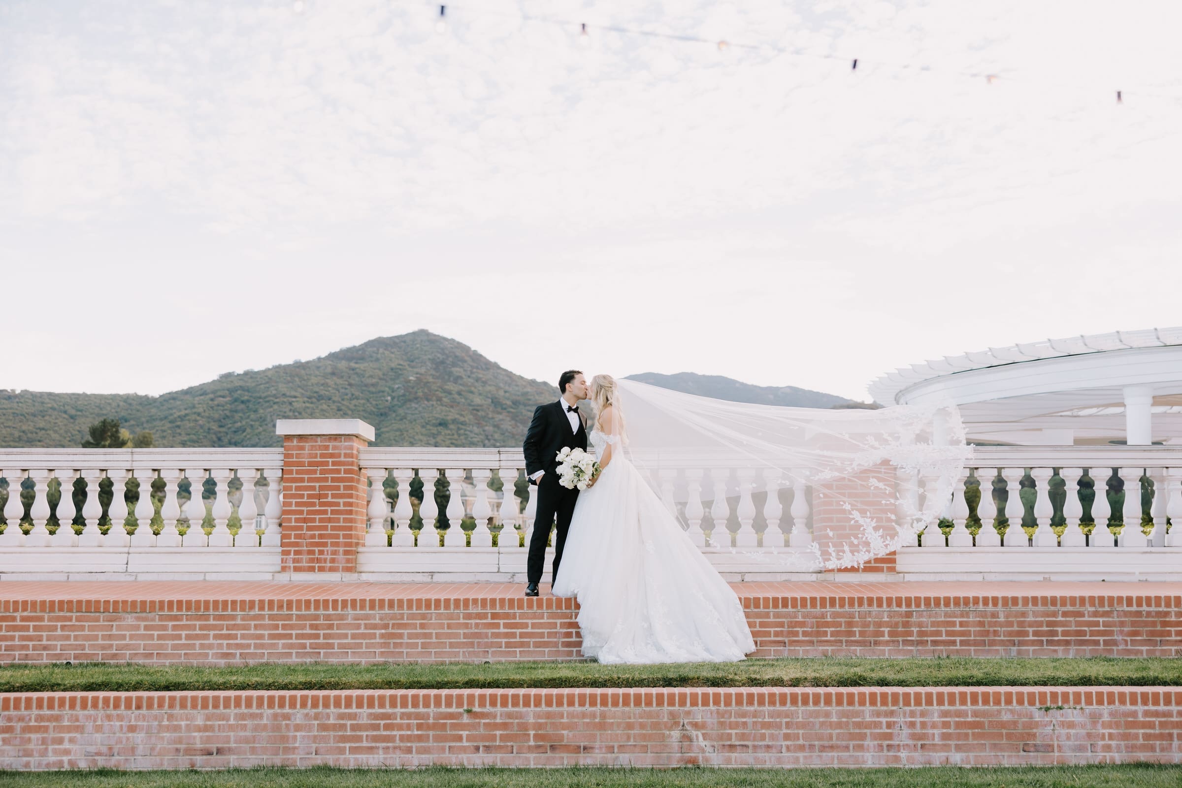 A romantic wedding portrait of Jordan and Kaitlyn at the Sherwood Country Club in Thousand Oaks.